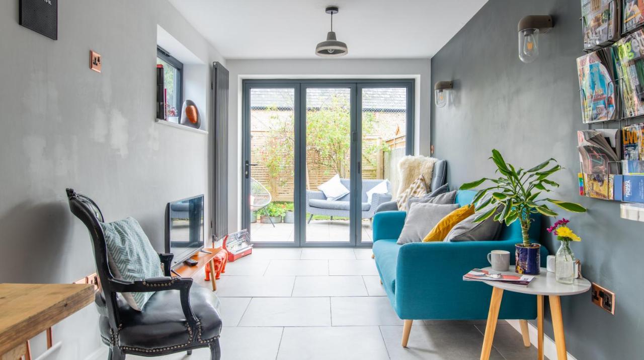 The Space At 8, Garden Flat Close To Town & Beach Уитстейбъл Екстериор снимка